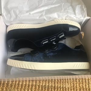 Tretorn Navy Velvet Sneakers